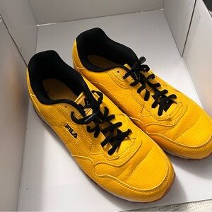 FILA Men’s Sneakers

Size 8 1/2